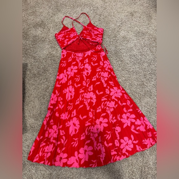 Lulus Vibrant Moment Red and Pink Floral Pleated Lace-Up Midi Dress size M - Picture 11 of 14